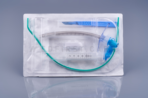 medical cricothyrotomy kit